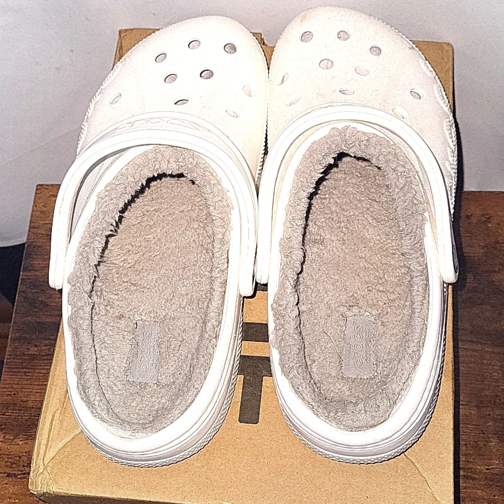 Crocs - Picture 2 of 4